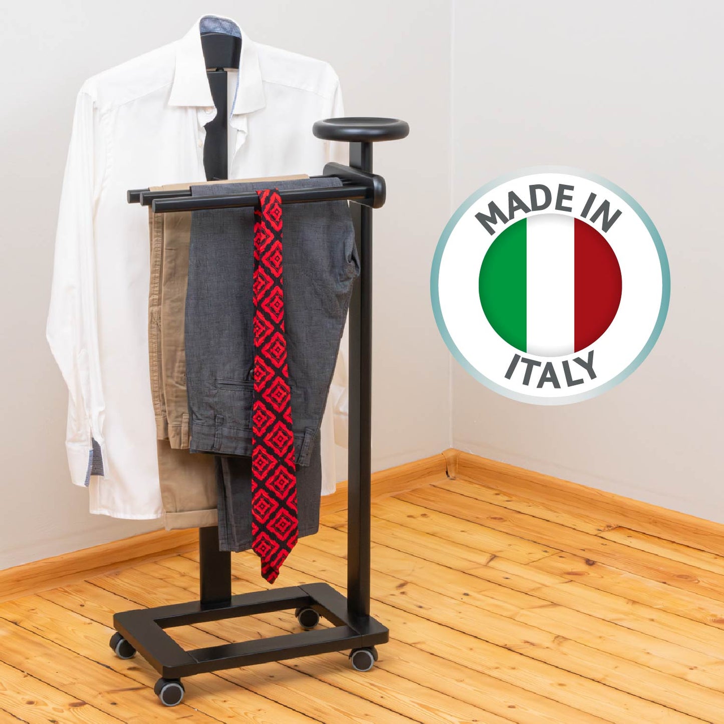 Tatkraft Baron - Valet de Chambre, Valet de Nuit, Valet de Chambre Bois, Composé d'un cintre, de 3 porte-pantalons et d'une tablette de rangement, Noir