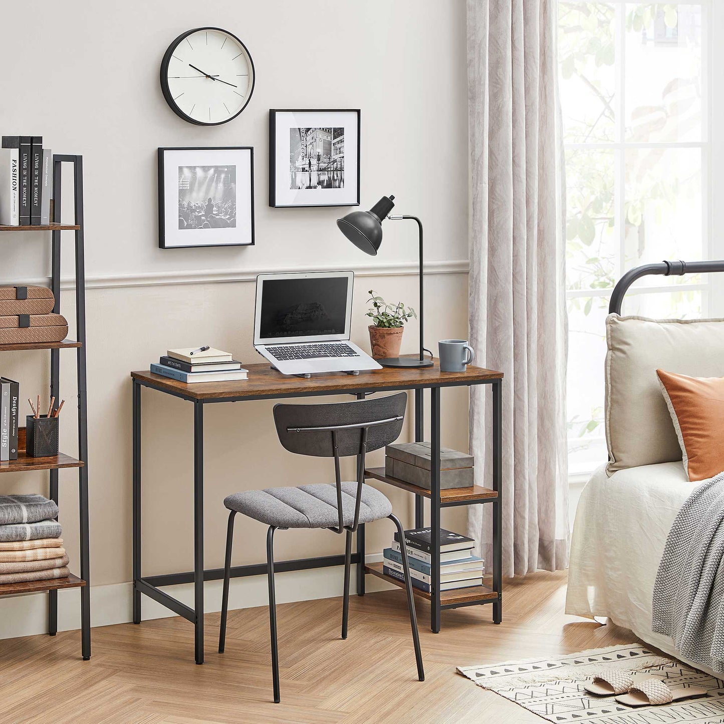 Bureau avec Rangement, Bureau de Travail, Bureau, avec 2 Étagères Réversibles, Marron Rustique et Noir, Vasagle, 1