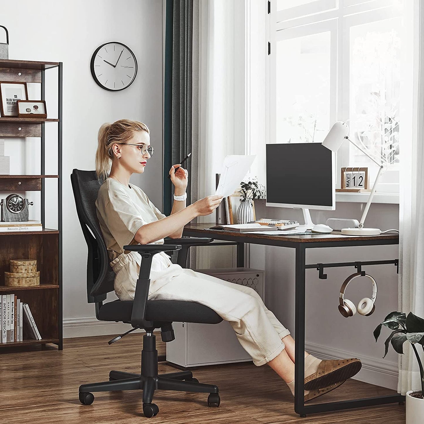 Chaise de bureau ergonomique, Chaise, avec mécanisme basculant, Assise rembourrée, Charge 120 kg, SONGMICS
