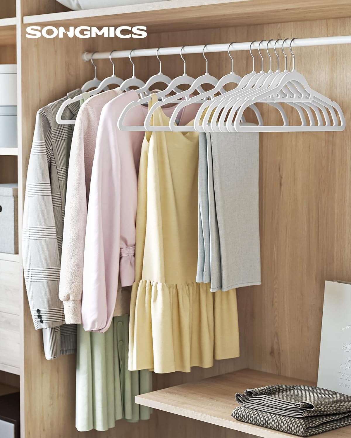Cintres, Lot de 50, Cintre Pantalon, 43,5 cm, Cintre Velours, avec Barre, Gain de Place, Blanc et Argent, SONGMICS, 9