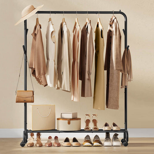 Portant Vetement, avec Roulettes, avec Étagère et 4 crochets, Cadre en métal robuste, Rangement de vêtements, Noir, SONGMICS, 1