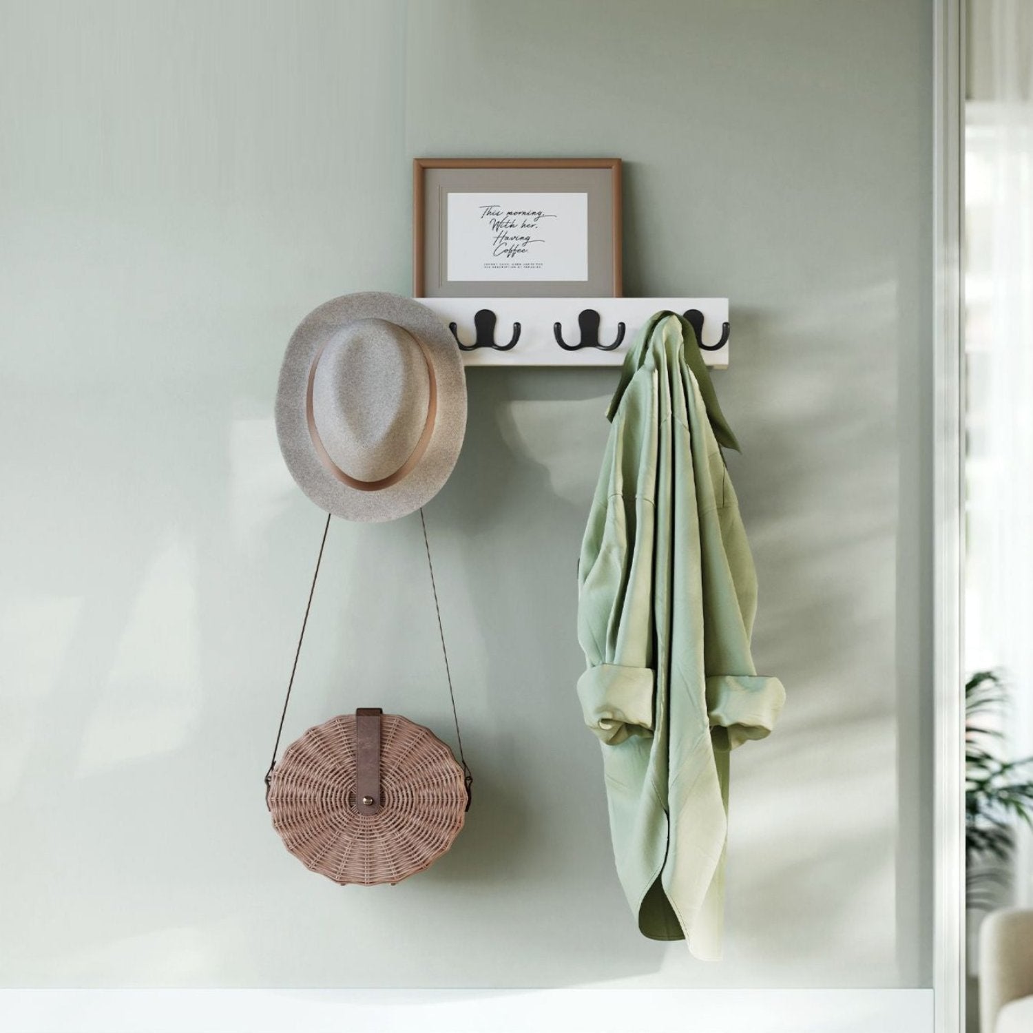 Porte Manteau Mural, Patère Murale, avec Étagère, 4 Crochets Doubles en Métal, Charge Jusqu’à 16 kg, Blanc, SONGMICS, 1