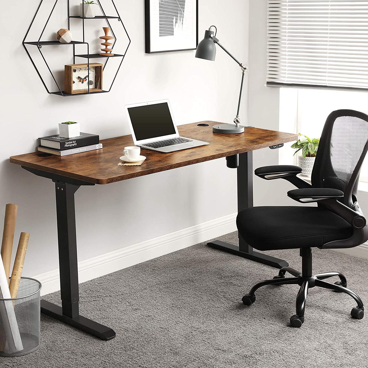 Bureau Assis Debout Electrique, Réglable en Hauteur en Continu, avec Pieds et Dessus de Table, Marron et Noir, SONGMICS