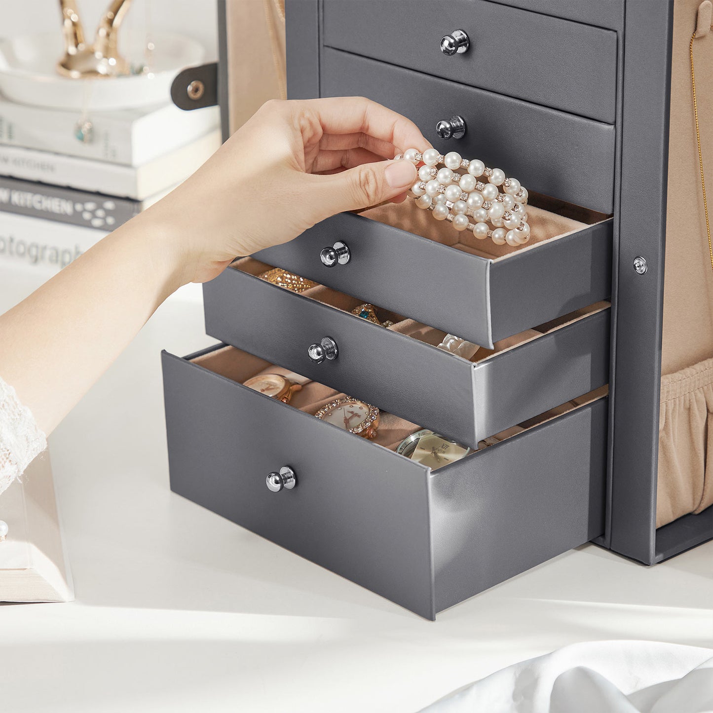 Boite a Bijoux, Coffret a Bijoux, Grand, 6 Niveaux avec Ailes, tiroirs, Miroir et Fermoir, Gris, SONGMICS, 3