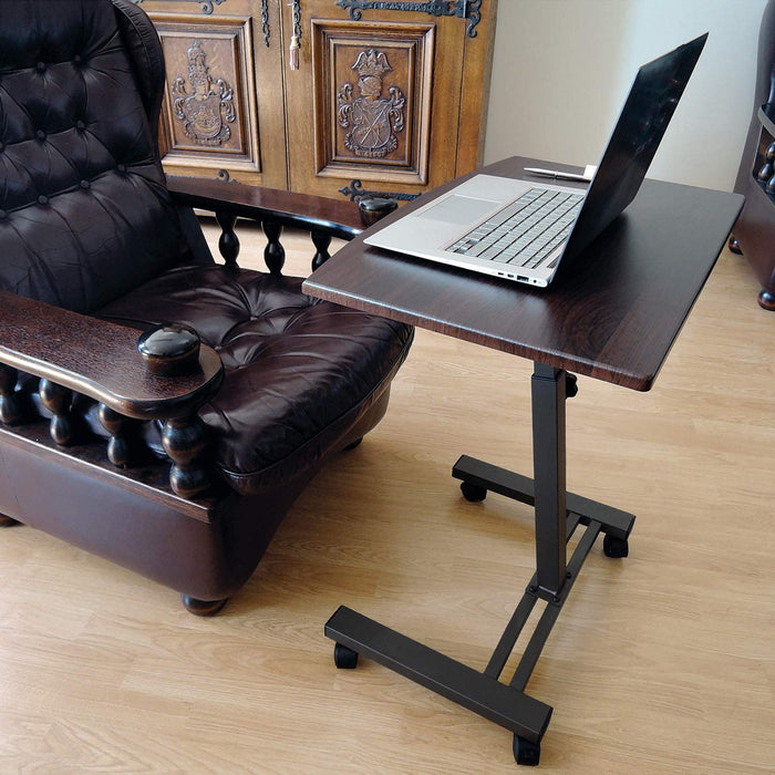 Tatkraft Salute - Table de lit roulante pour ordinateur portable, hauteur réglable, freins intégrés, plateau de 60 × 40 cm en acajou brun foncé